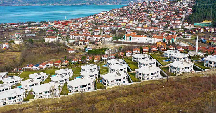 Türkiye'de Denize Nazır Satılık Villalar